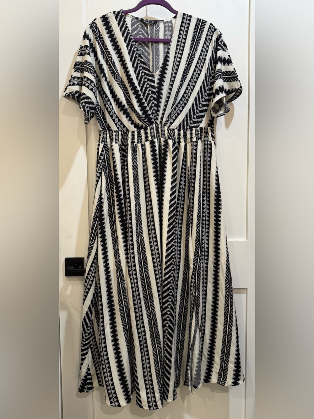 BloomChic size 12 Geometric Maxi Dress in Black & White